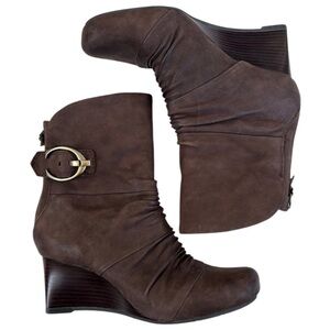 EUC Earth Brand Earthies Leather Wedge Boots Brown Size 6 1/2